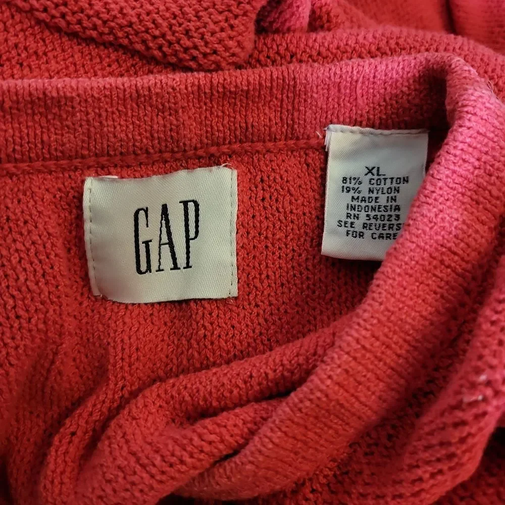 Gap v neck red knit sweater